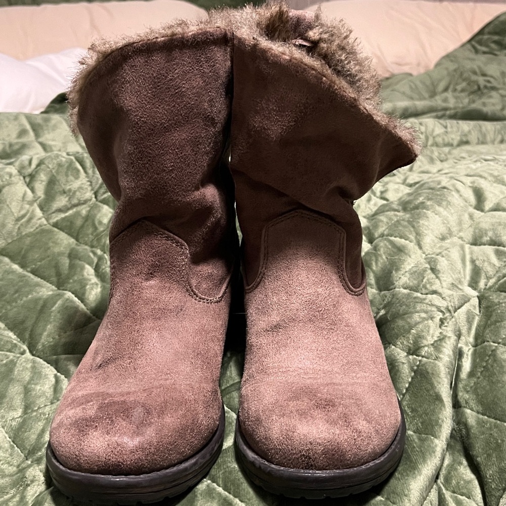 Candie's Plush Fur-Lined Winter Boots - brown